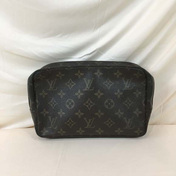 Louis Vuitton Handbags - Louis Vuitton Monogram Toilette Pochette 23 Sku# 69871